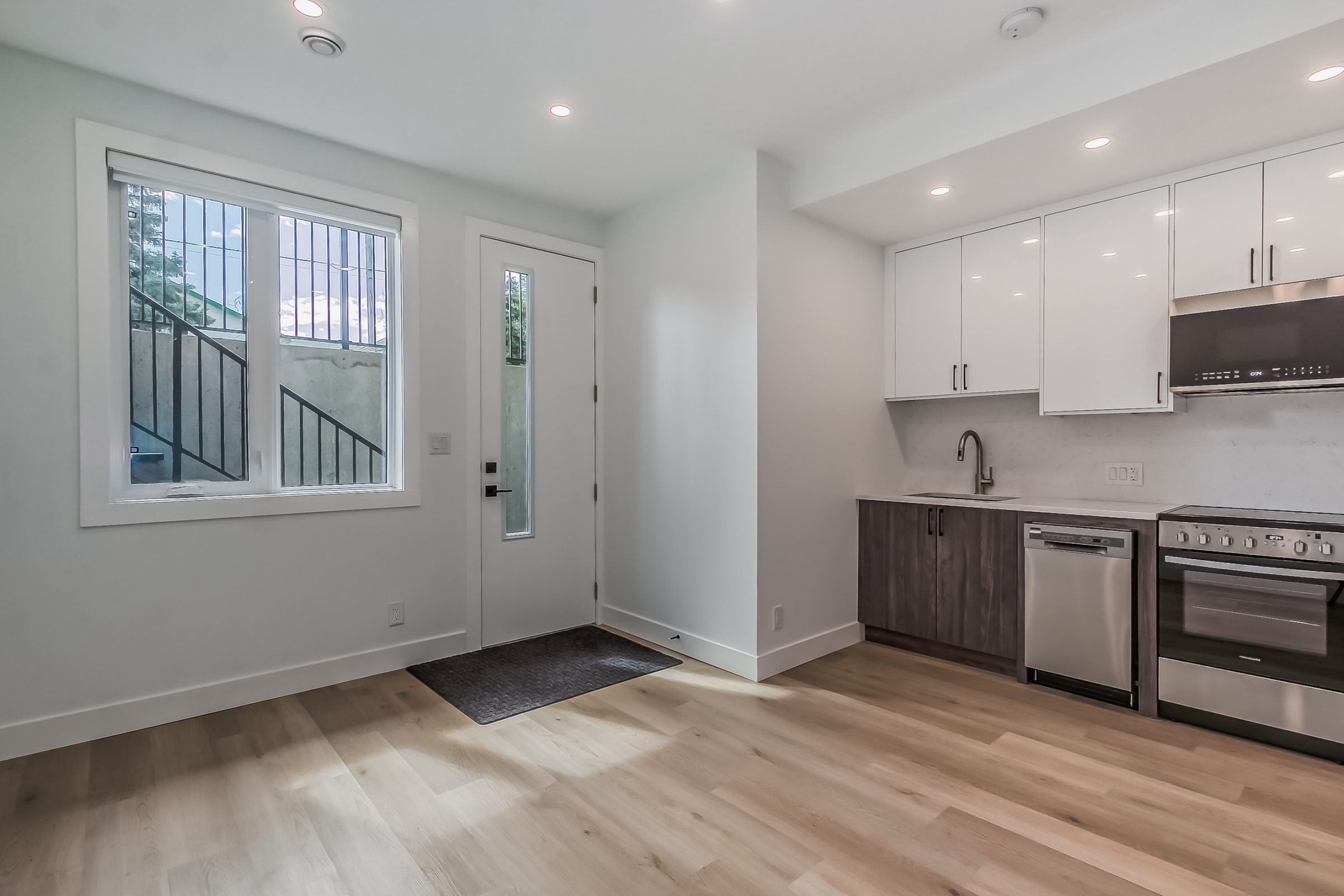 3507 83 St NW, Calgary, Alberta, 1 Bedroom Bedrooms, ,1 BathroomBathrooms,Apartment,For Rent,83 St NW,1443