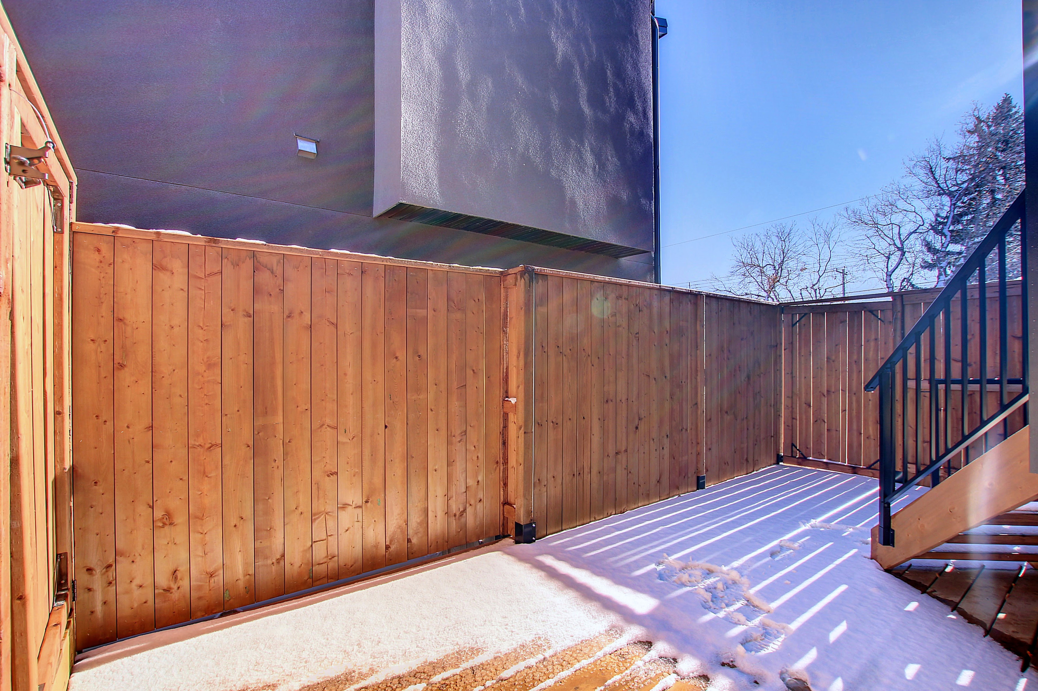 1743 33 Ave SW, Calgary, Alberta, 3 Bedrooms Bedrooms, ,2 BathroomsBathrooms,Townhome,For Rent,33 Ave SW,1447