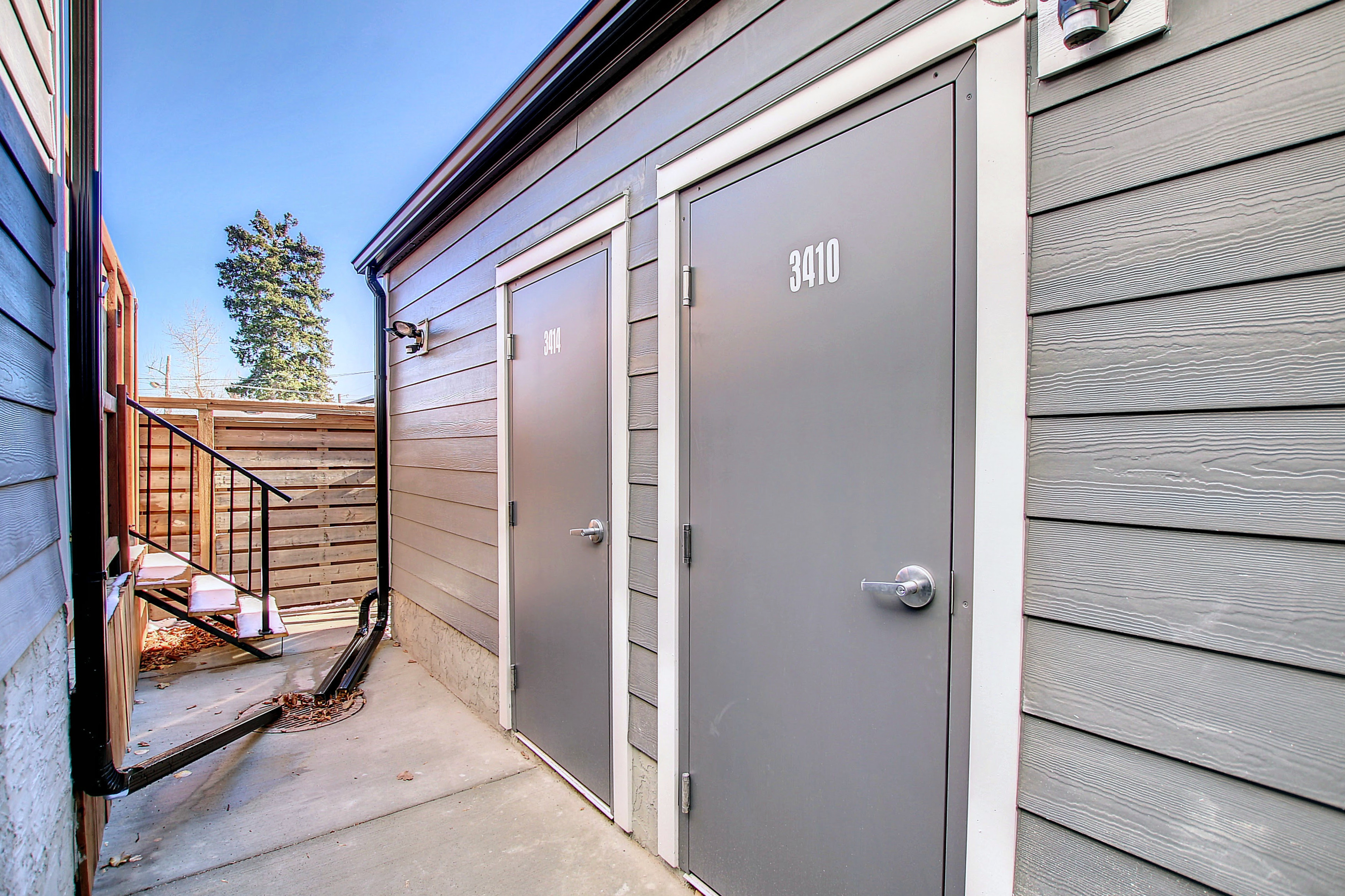 1743 33 Ave SW, Calgary, Alberta, 3 Bedrooms Bedrooms, ,2 BathroomsBathrooms,Townhome,For Rent,33 Ave SW,1447