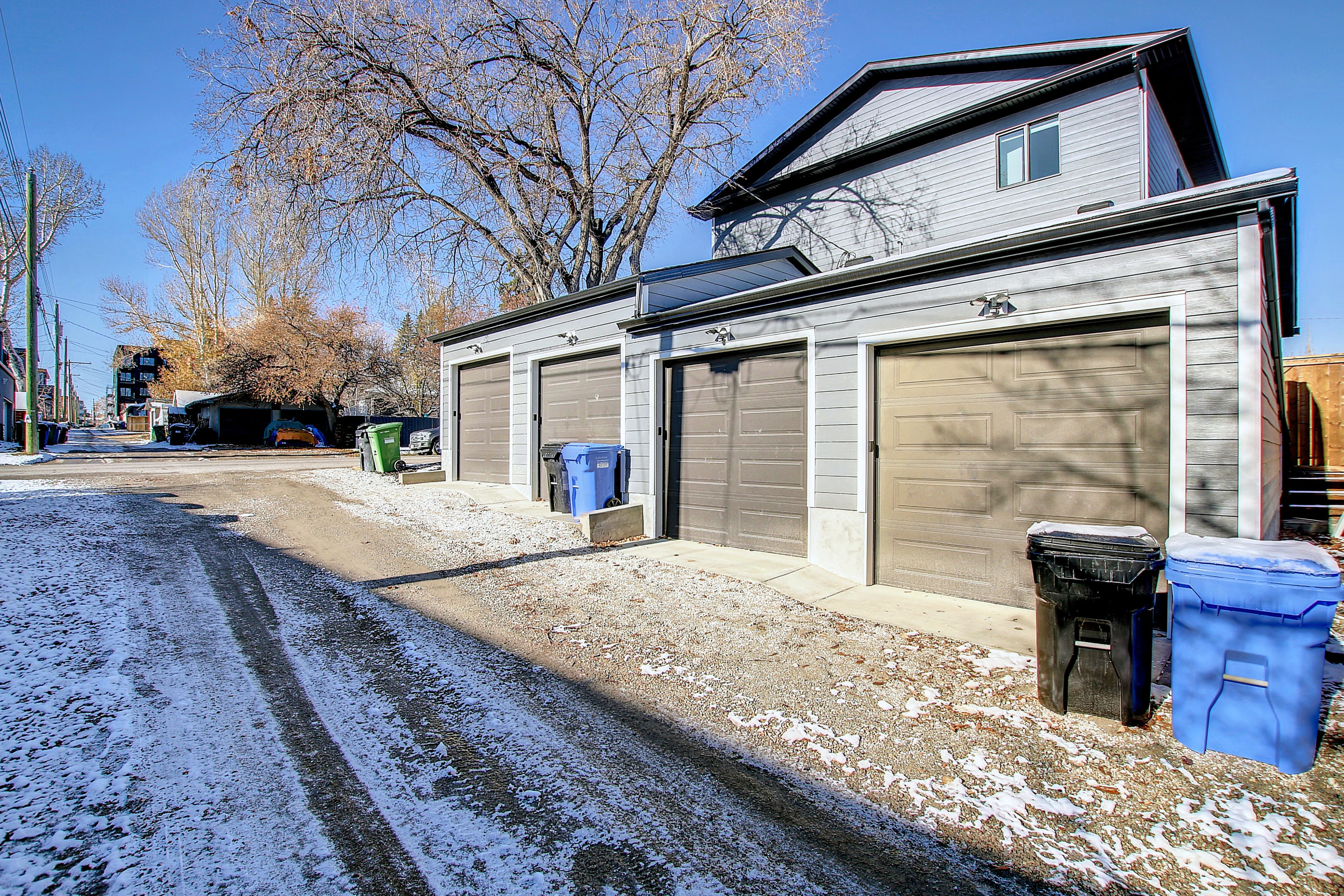1743 33 Ave SW, Calgary, Alberta, 3 Bedrooms Bedrooms, ,2 BathroomsBathrooms,Townhome,For Rent,33 Ave SW,1447