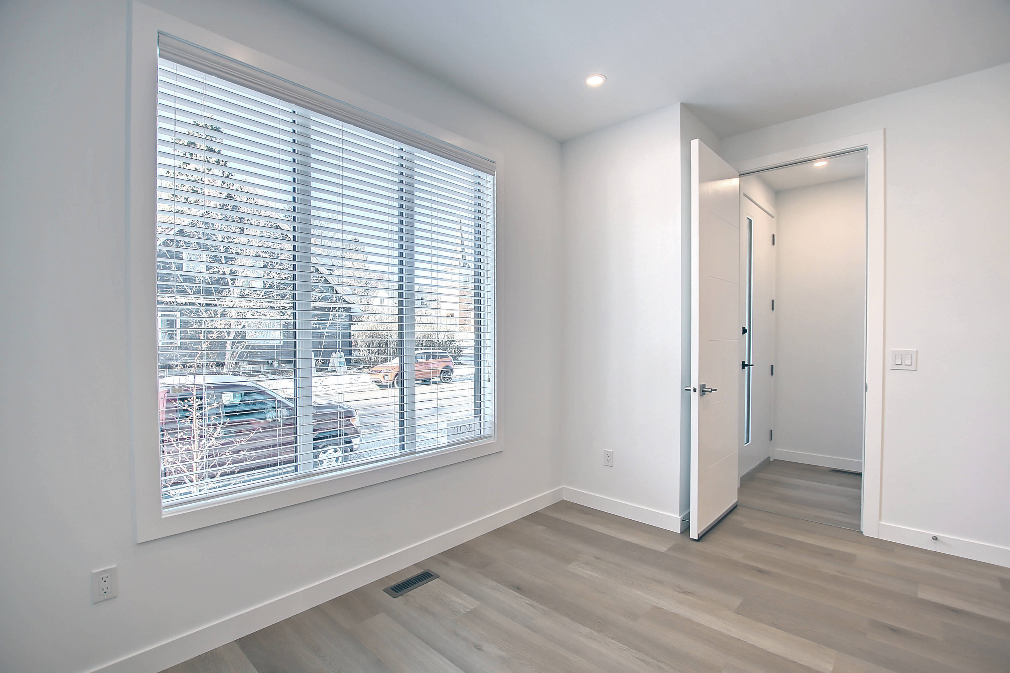 1743 33 Ave SW, Calgary, Alberta, 3 Bedrooms Bedrooms, ,2 BathroomsBathrooms,Townhome,For Rent,33 Ave SW,1447