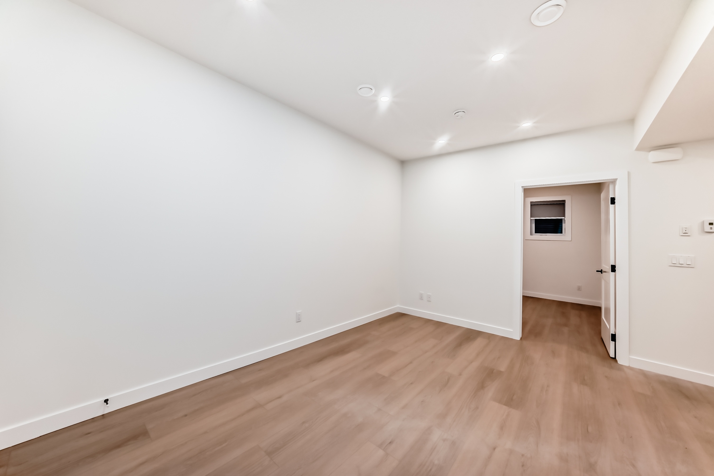 2039 41 St SE, Calgary, Alberta, 1 Bedroom Bedrooms, 0 ,1 BathroomBathrooms,Townhome,For Rent,41 St SE,1450