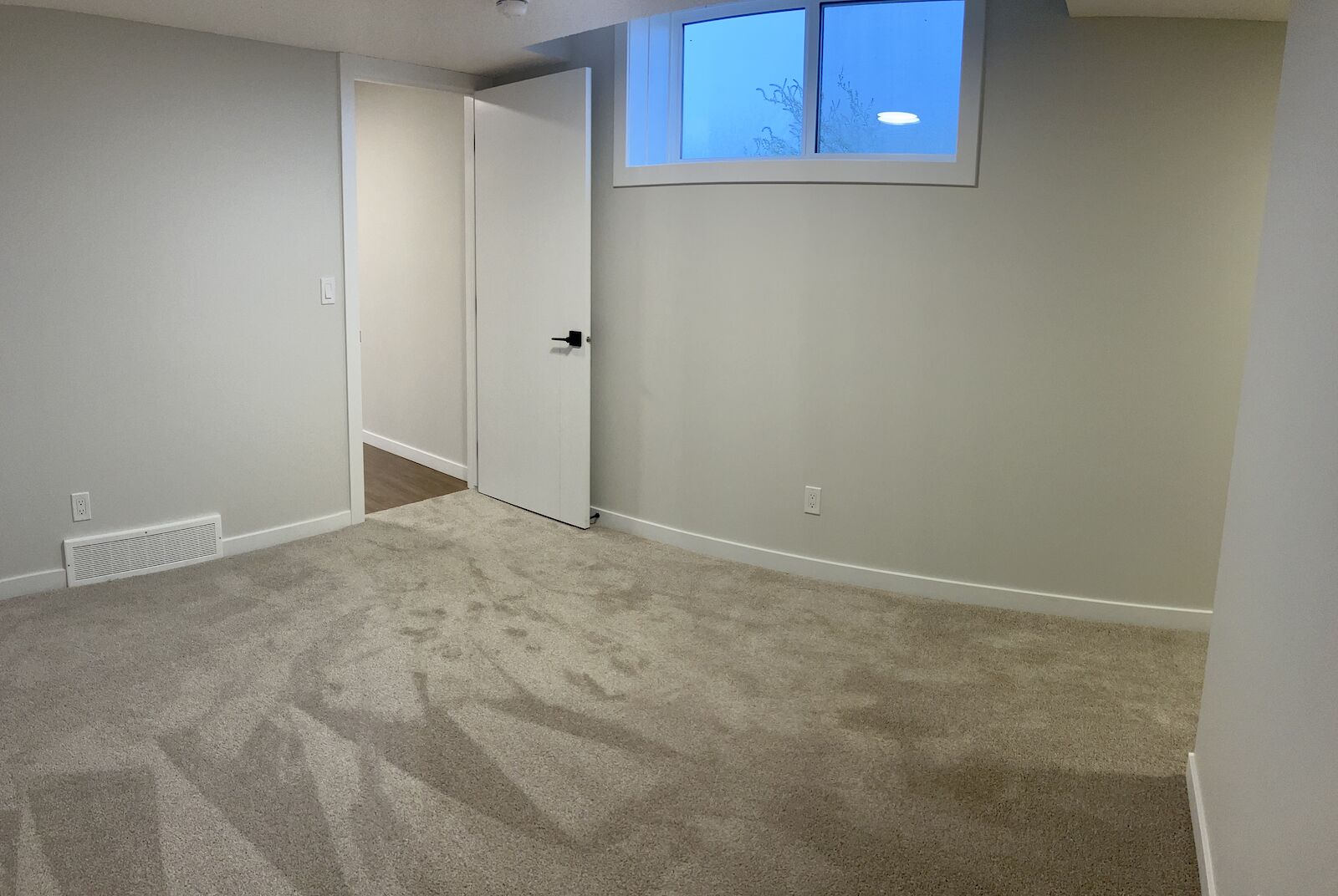 32R Silverton Glen Landing SW, Calgary, Alberta, 1 Bedroom Bedrooms, 0 ,1 BathroomBathrooms,Townhome,For Rent,Silverton Glen Landing SW,1452 32R Silverton Glen Landing SW, Calgary, Alberta, 1 Bedroom Bedrooms, 0 ,1 BathroomBathrooms,Townhome,For Rent,Silverton Glen Landing SW,1452