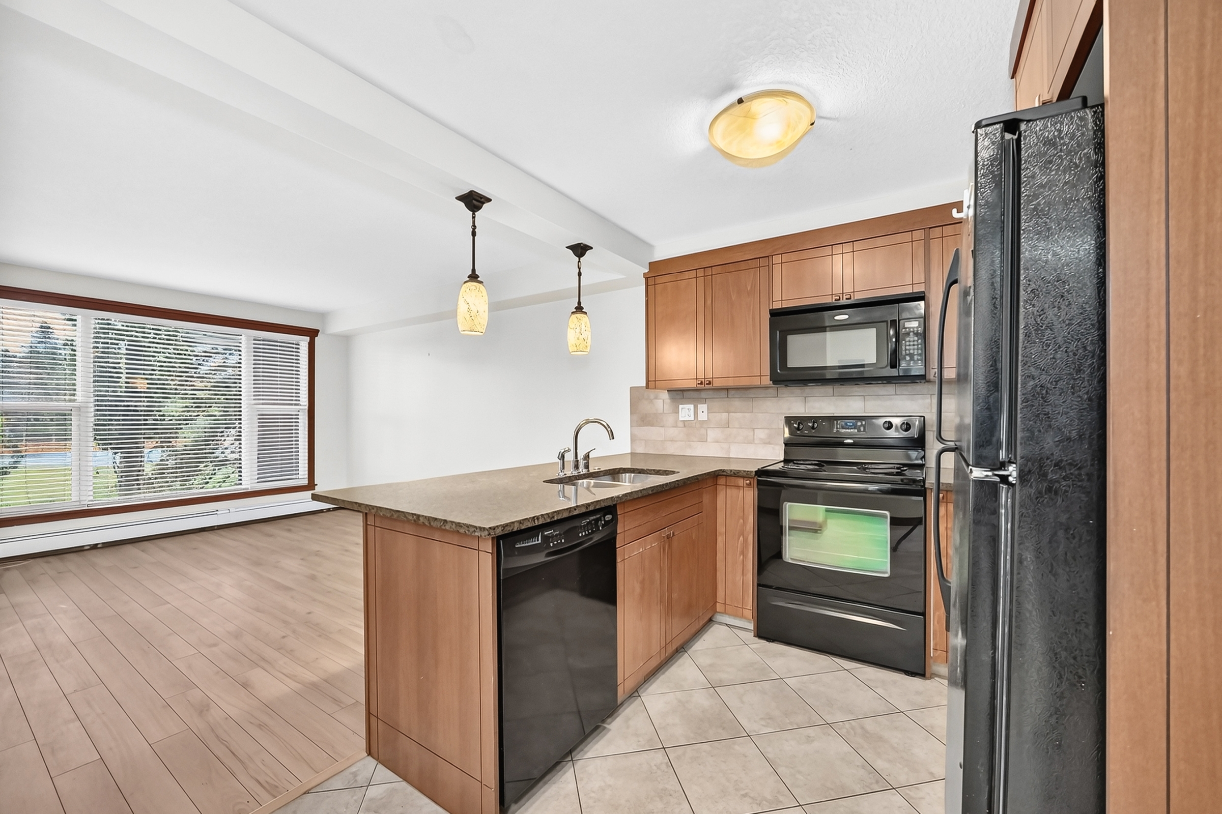 204, 315 50 Ave SW, Calgary, Alberta, 1 Bedroom Bedrooms, 0 ,1 BathroomBathrooms,Condo,For Rent,The Windsor,50 Ave SW,204,1453