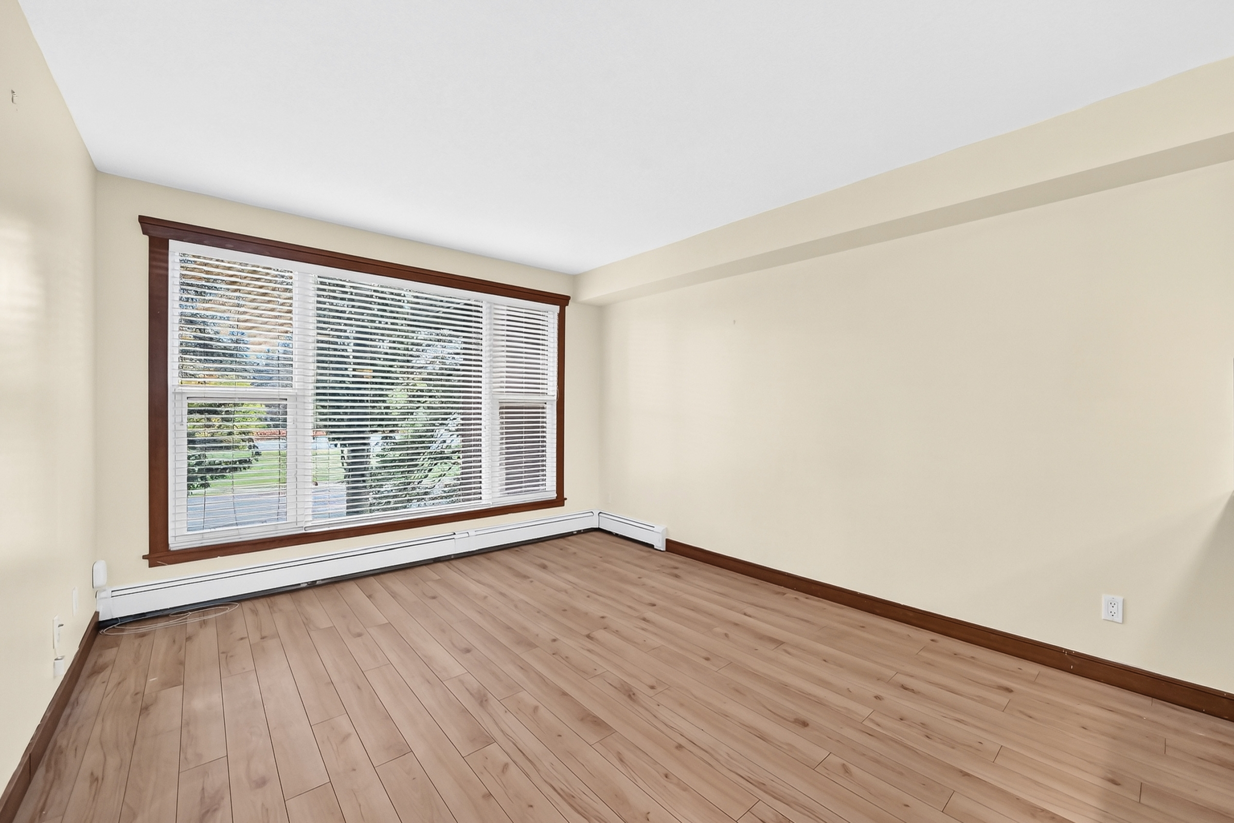 204, 315 50 Ave SW, Calgary, Alberta, 1 Bedroom Bedrooms, 0 ,1 BathroomBathrooms,Condo,For Rent,The Windsor,50 Ave SW,204,1453