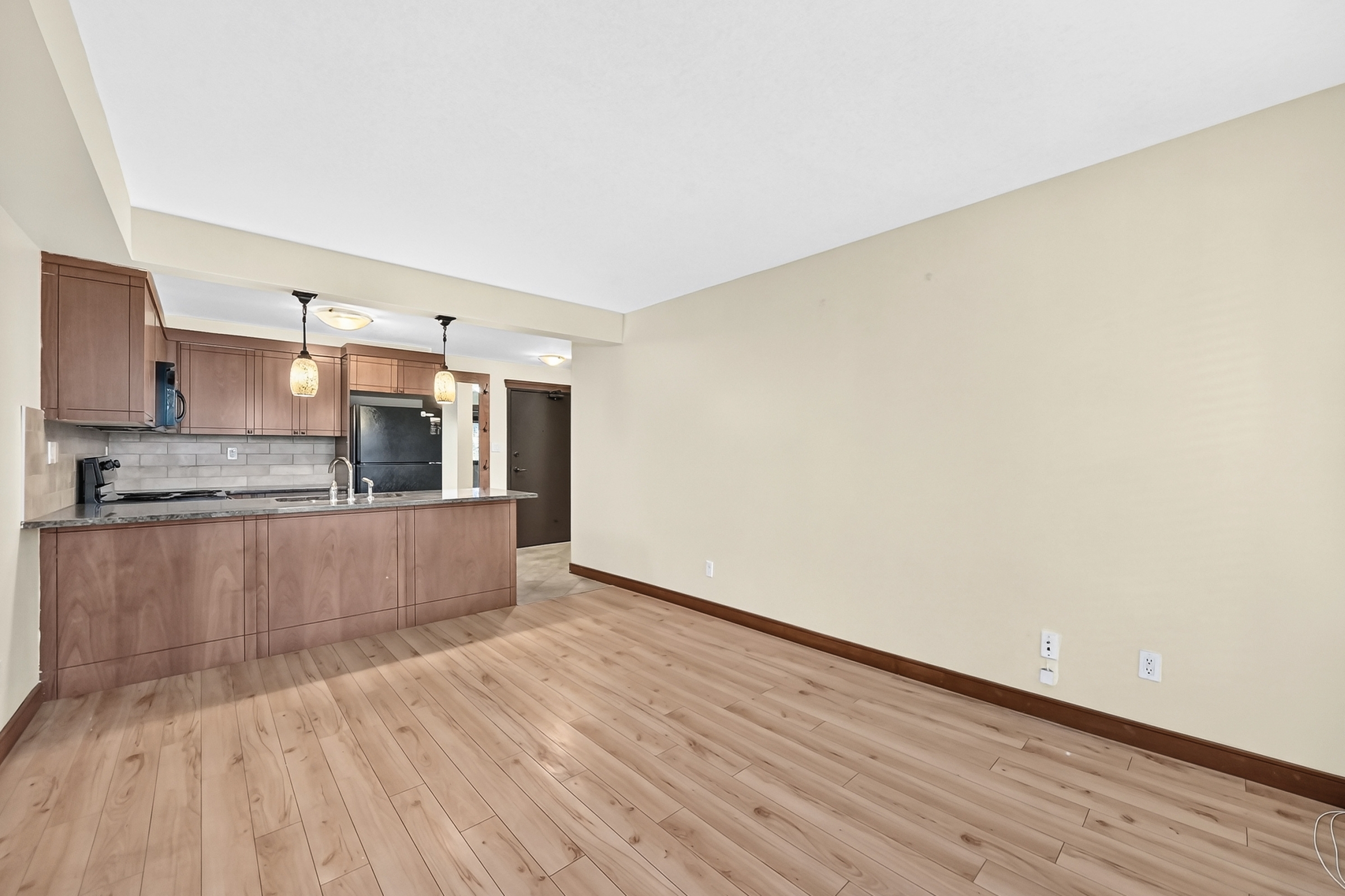 204, 315 50 Ave SW, Calgary, Alberta, 1 Bedroom Bedrooms, 0 ,1 BathroomBathrooms,Condo,For Rent,The Windsor,50 Ave SW,204,1453