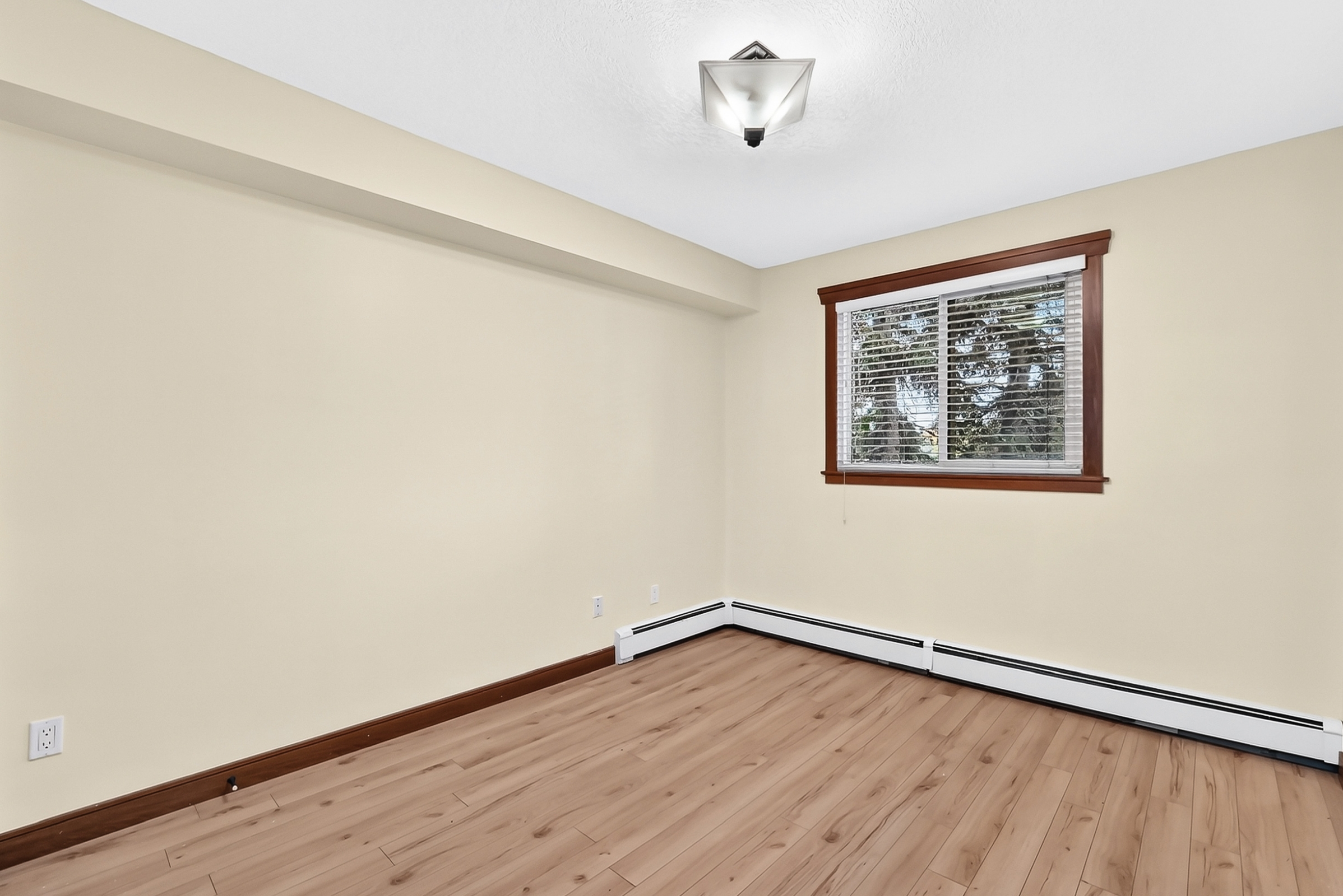 204, 315 50 Ave SW, Calgary, Alberta, 1 Bedroom Bedrooms, 0 ,1 BathroomBathrooms,Condo,For Rent,The Windsor,50 Ave SW,204,1453