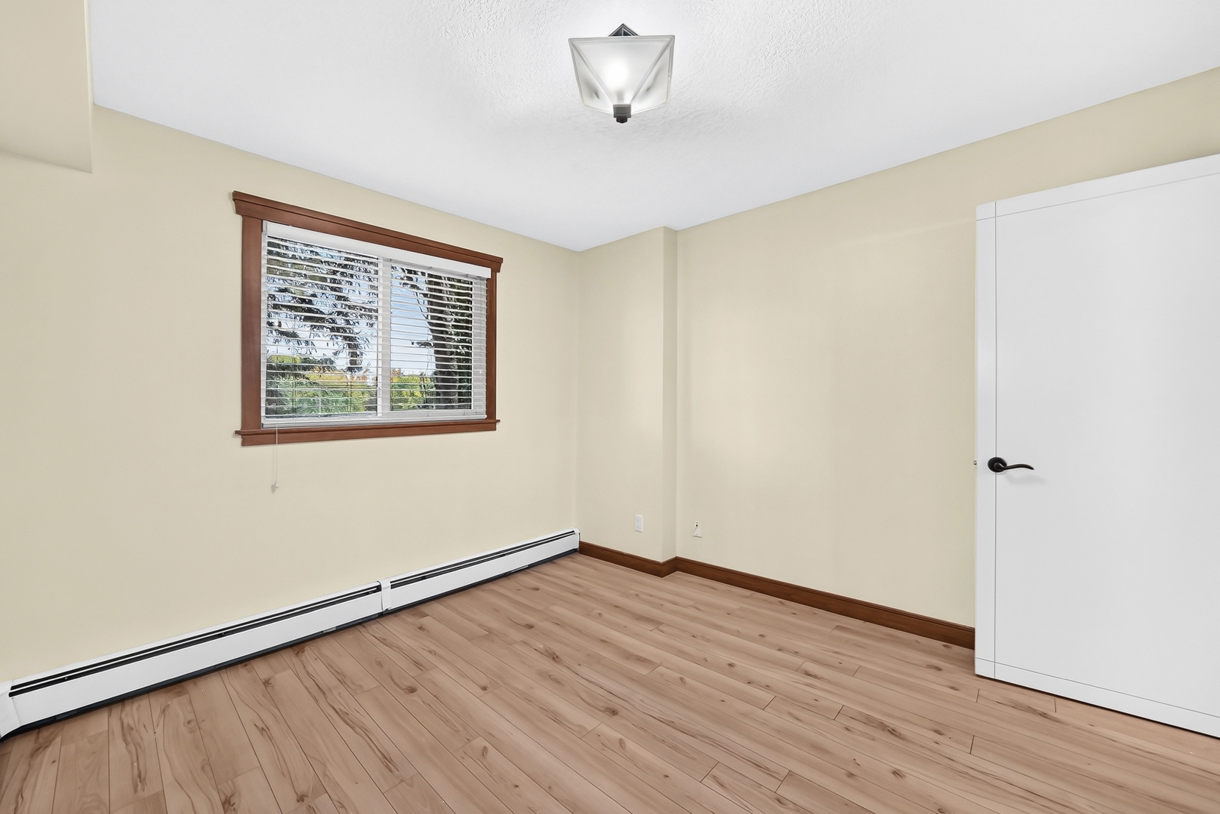 204, 315 50 Ave SW, Calgary, Alberta, 1 Bedroom Bedrooms, 0 ,1 BathroomBathrooms,Condo,For Rent,The Windsor,50 Ave SW,204,1453